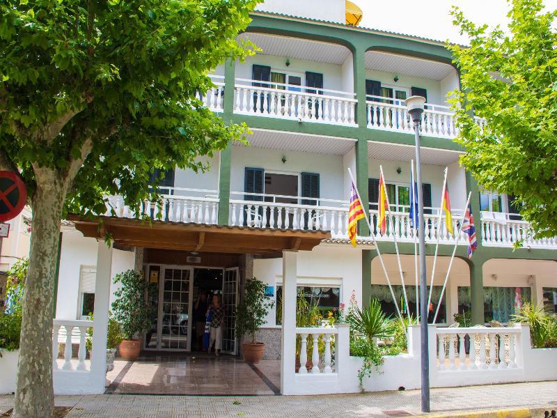 Universal Laguna Garden Aparthotel 3*