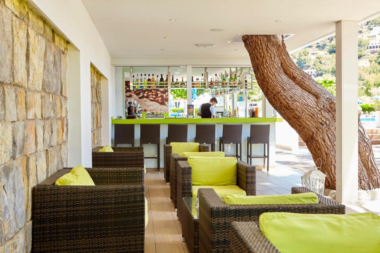 Universal Laguna Garden Aparthotel 3*